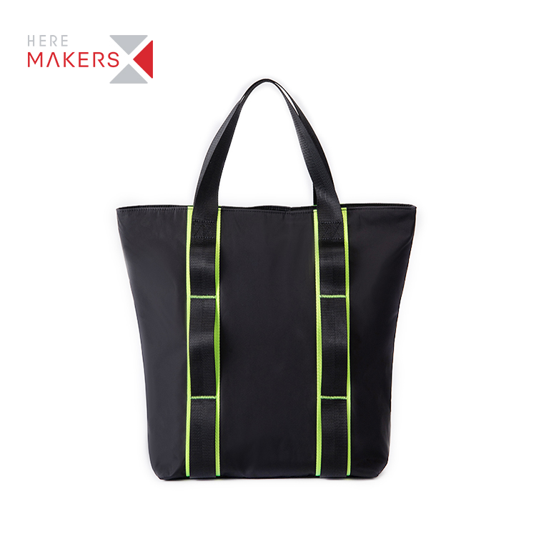 Sport Tote Bag With Water-resistant Polyester